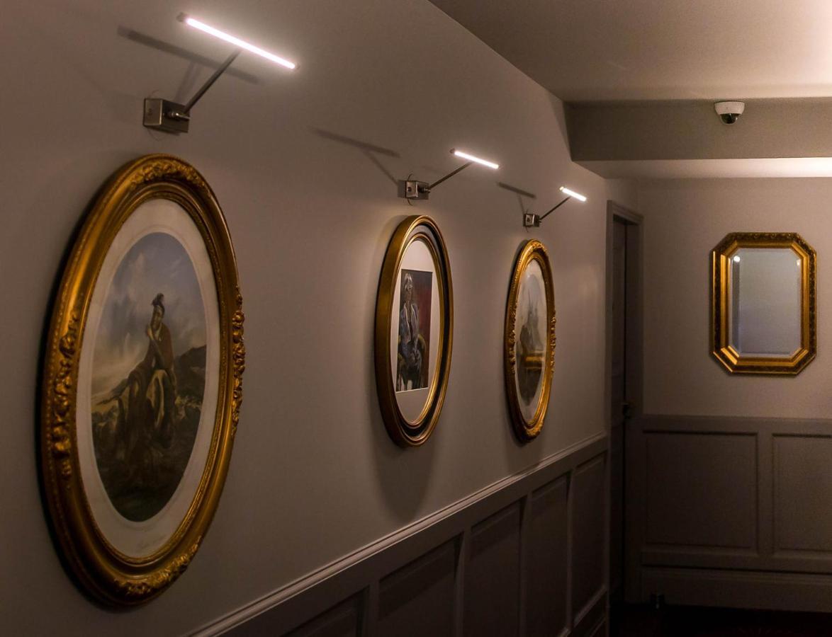 ホテル Les Jardins De Josephine - Le Manoir エヴルー エクステリア 写真